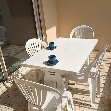 Apartmán Climatise Avec Coin Nuit 150m De La Le Lavandou