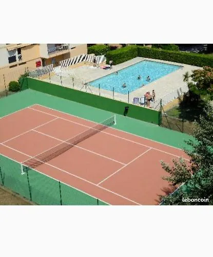 Climatise Avec Coin Nuit 150m De La Apartman Le Lavandou